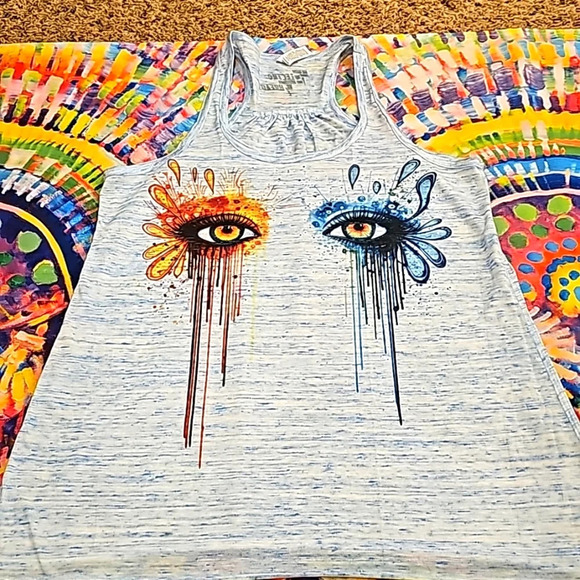 These eyes tank - Picture 2 of 2